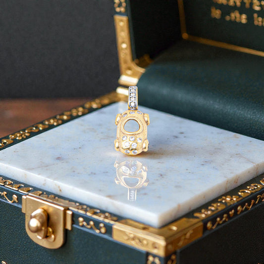 DIJE CARRO / 1,5GR